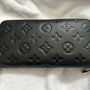Black Woman’s Wallet